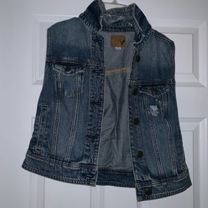 Sleeveless jean jacket